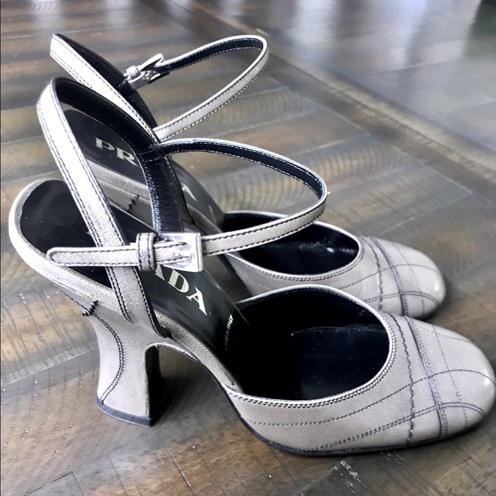 Prada Capretto Fume Petalo Decorative Stitch Mary Jane Pump